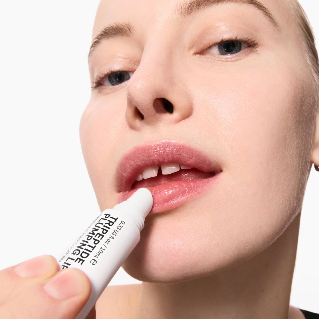 tripeptide-plumping-lip-balm-j8 Model01_270e8b98-a2ed-4742-b111-d25555f44100.jpg